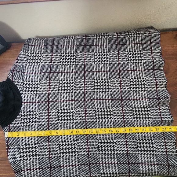 Nordstrom Joseph A Houndstooth Turtleneck Sweater - Picture 12 of 12